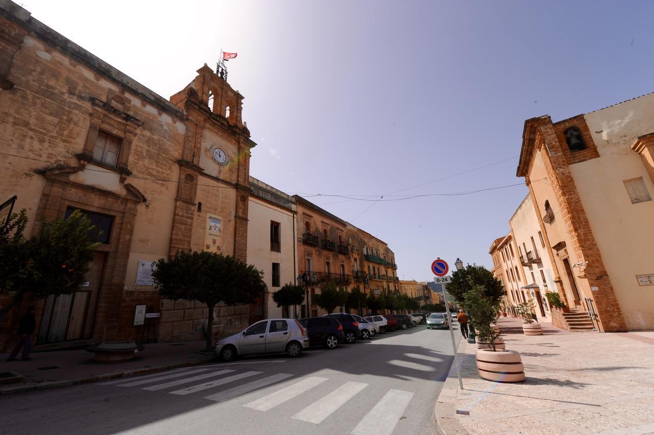 Il Cortile Del Marchese Beccadelli Bed and Breakfast Sambuca di Sicilia Exteriör bild